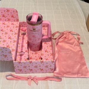 NWT Stanley Love Shack Fancy Ibiza Sunset Quencher H2.0 Tumbler 30 oz Flowstate